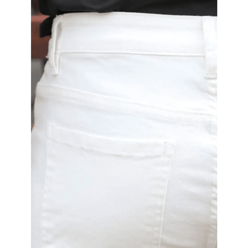 White Straight Leg Denim Jeans with Regular Fit Type for Everyday Clothing - Total Trendz